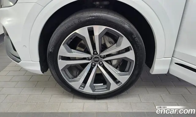 Audi Q8 2023 3.0 автомат (гидро), миниатюра 5