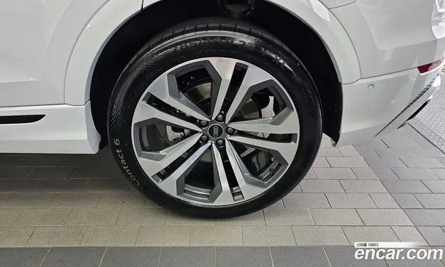 Audi Q8 2023 3.0 автомат (гидро), миниатюра 7