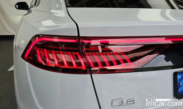Audi Q8 2023 3.0 автомат (гидро), миниатюра 9