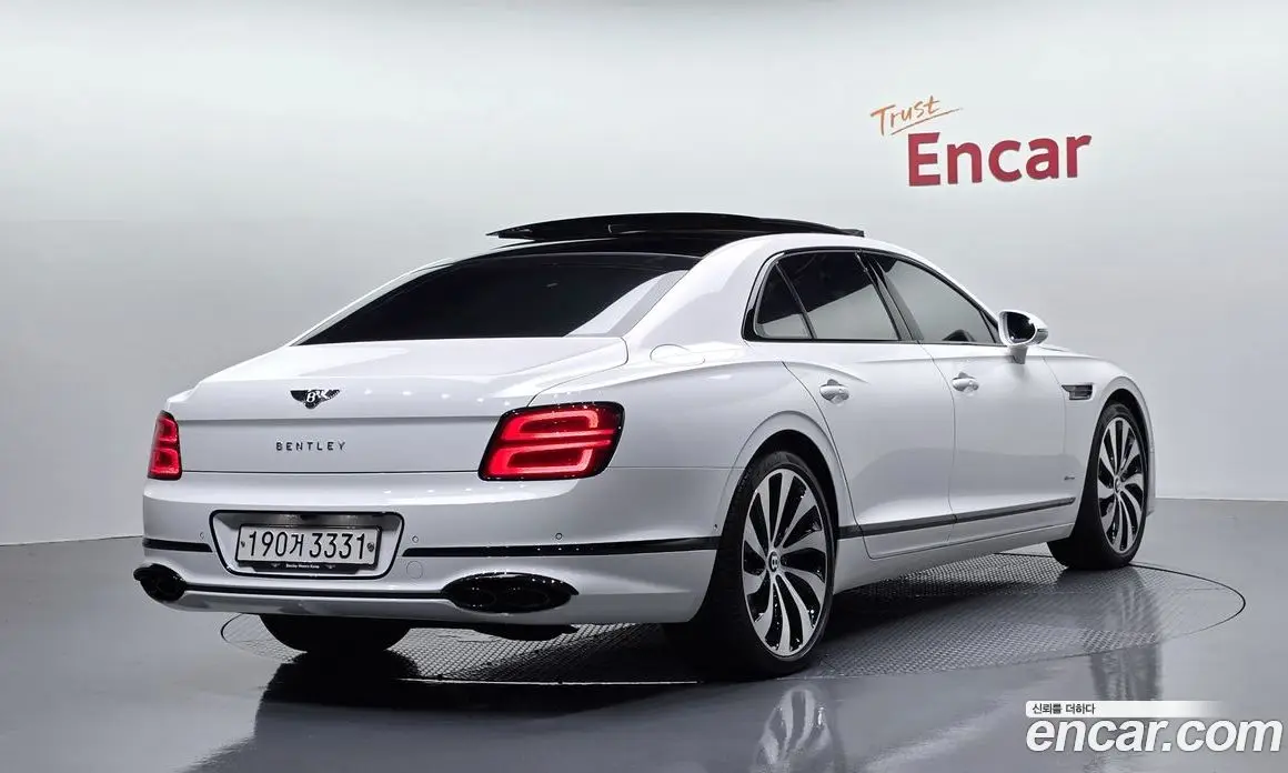 Bentley Flying Spur 2023 4.0 автомат (гидро), фото 2 Bentley Flying Spur 2023 4.0 автомат (гидро), фото 2