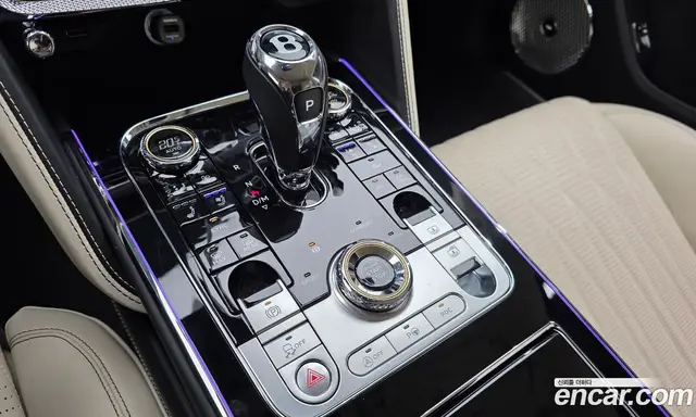Bentley Flying Spur 2023 4.0 автомат (гидро), миниатюра 12