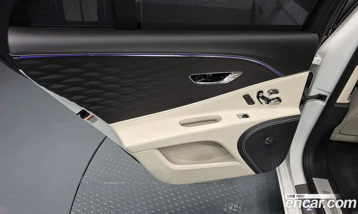 Bentley Flying Spur 2023 4.0 автомат (гидро), фото 15 Bentley Flying Spur 2023 4.0 автомат (гидро), фото 15
