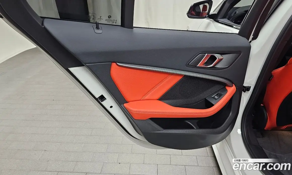 BMW 1 серия 2022 2.0 автомат (гидро), фото 15