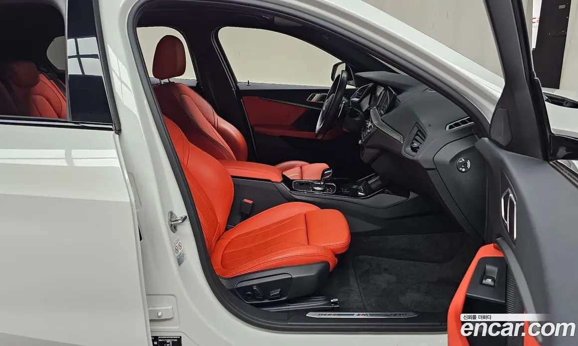 BMW 1 серия 2022 2.0 автомат (гидро), фото 16