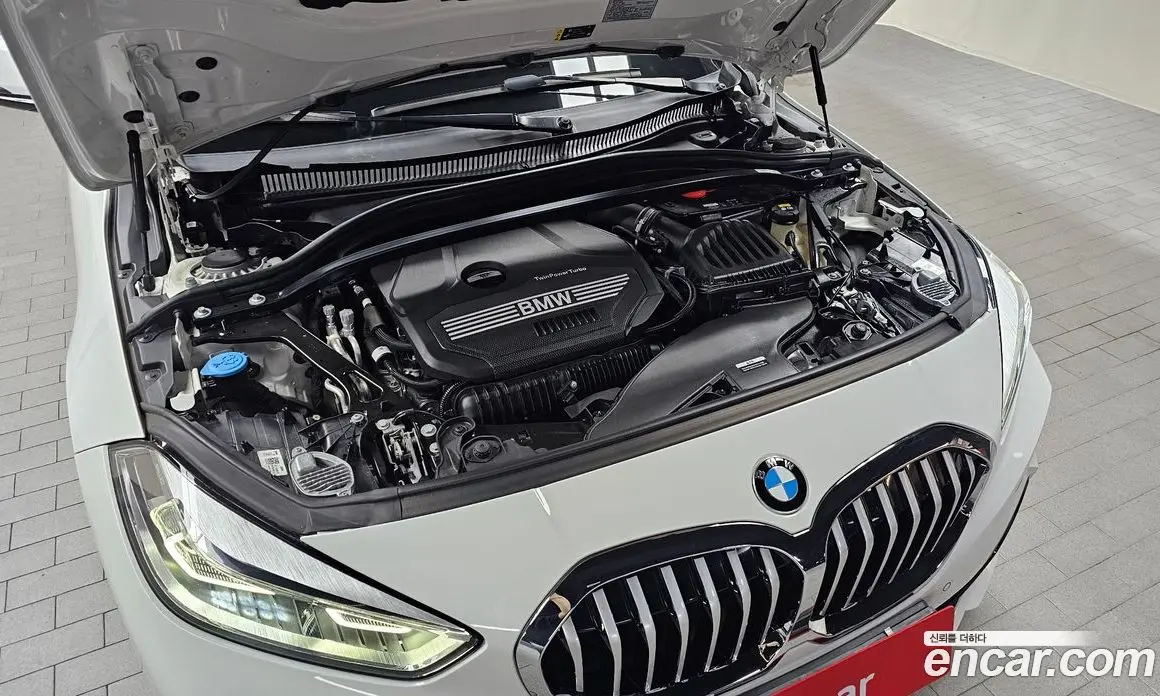 BMW 1 серия 2022 2.0 автомат (гидро), фото 6