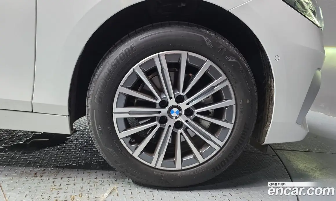 BMW 2 серия 2024 2.0 автомат (гидро), фото 7