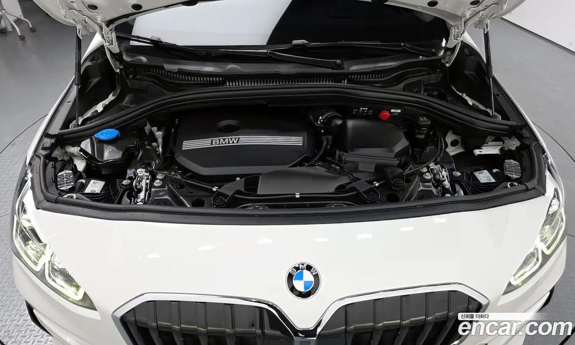 BMW 2 серия 2025 2.0 автомат (гидро), фото 6
