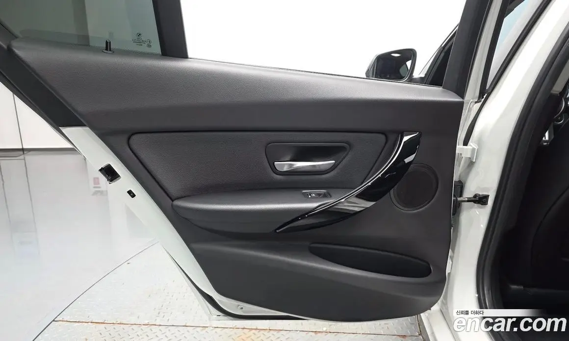 BMW 3 серия 2018 2.0 автомат (гидро), фото 14 BMW 3 серия 2018 2.0 автомат (гидро), фото 14