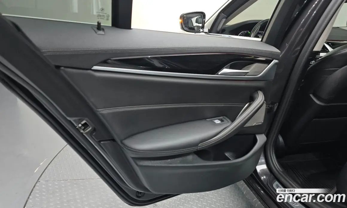 BMW 5 серия 2021 2.0 автомат (гидро), фото 14