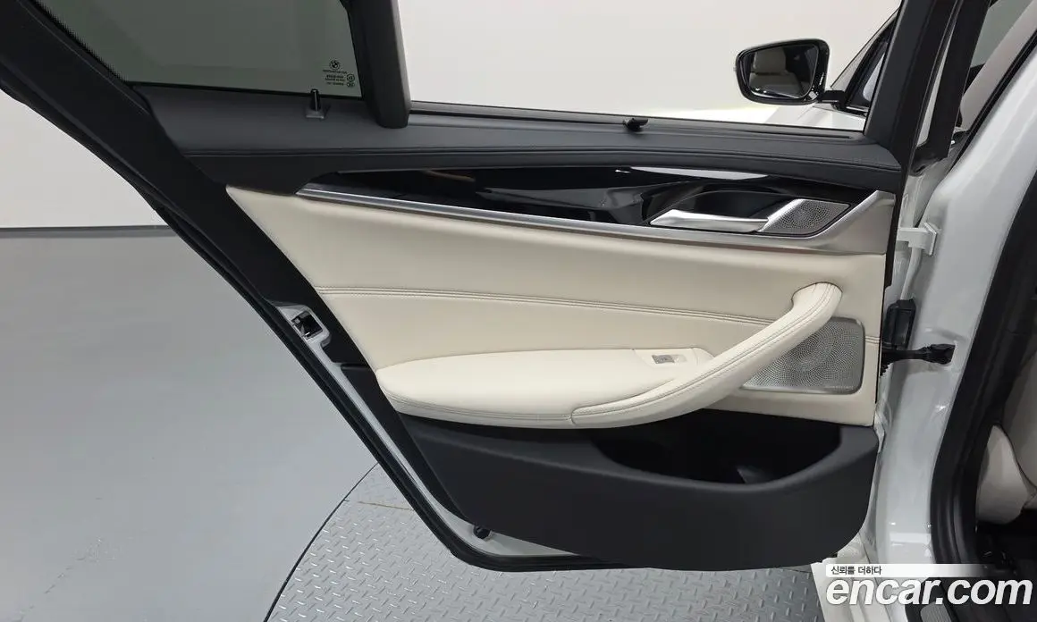 BMW 5 серия 2022 4.4 автомат (гидро), фото 14