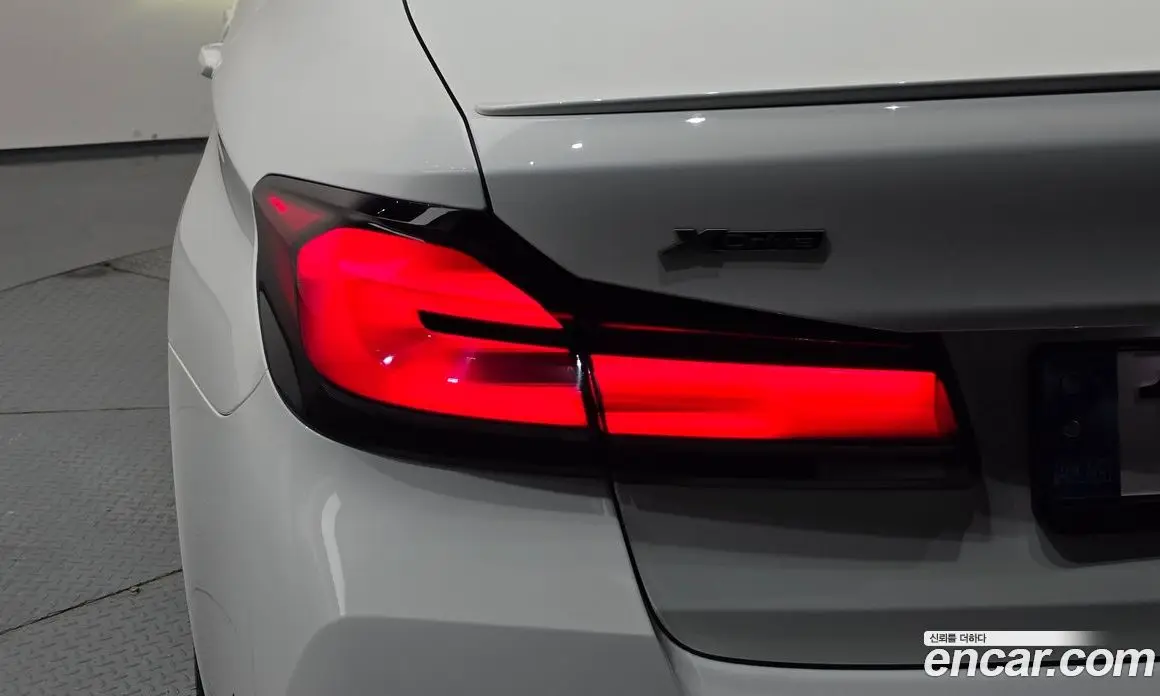 BMW 5 серия 2022 4.4 автомат (гидро), фото 8