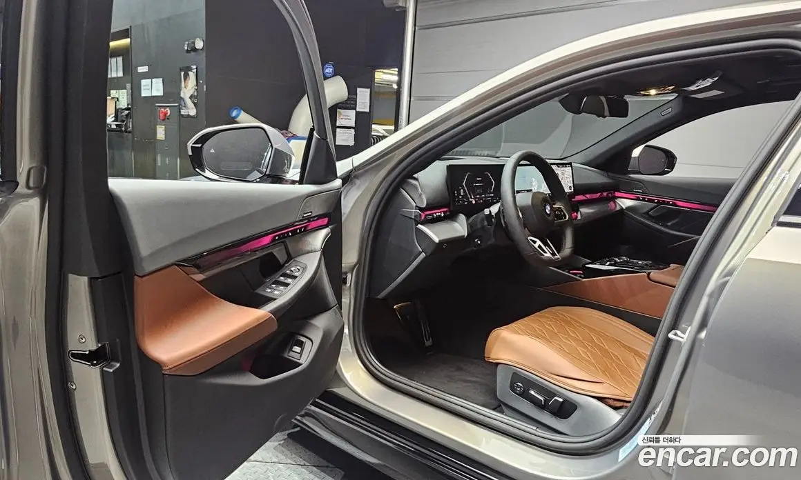 BMW 5 серия 2025 2.0 автомат (гидро), фото 13
