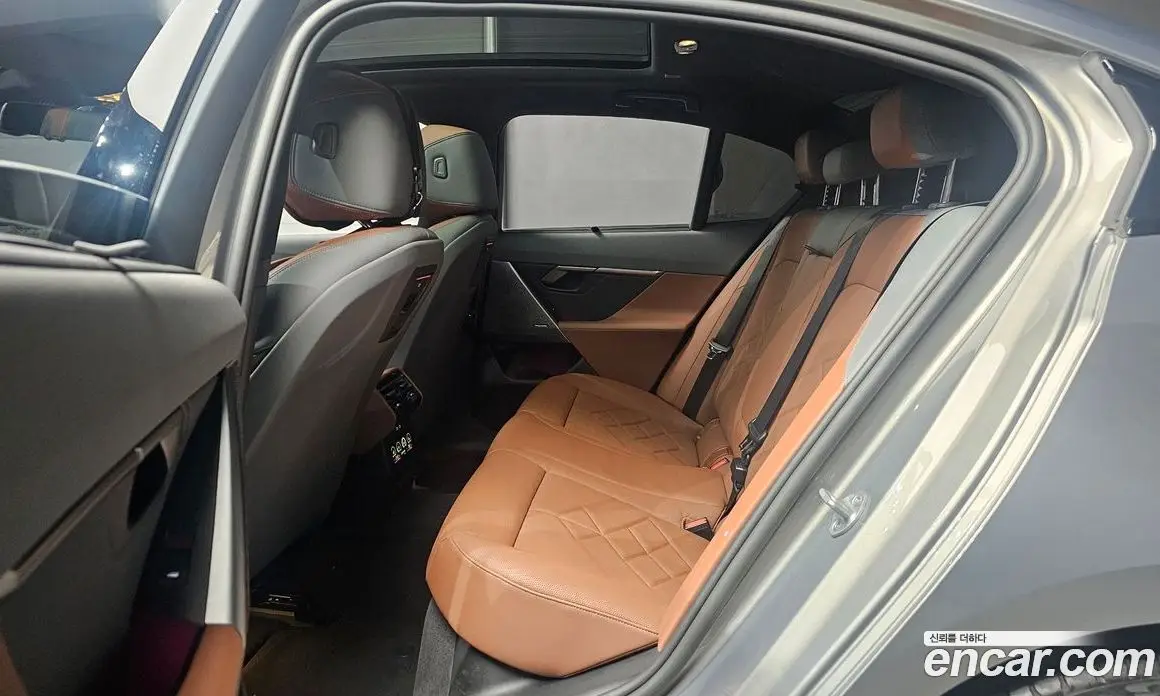 BMW 5 серия 2025 2.0 автомат (гидро), фото 18