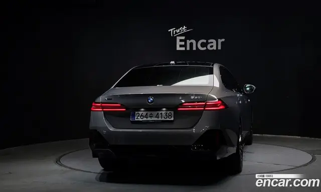 BMW 5 серия 2025 2.0 автомат (гидро), миниатюра 4