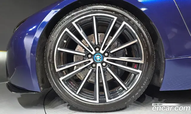 BMW i8 2019 1.5 автомат (гидро), миниатюра 5