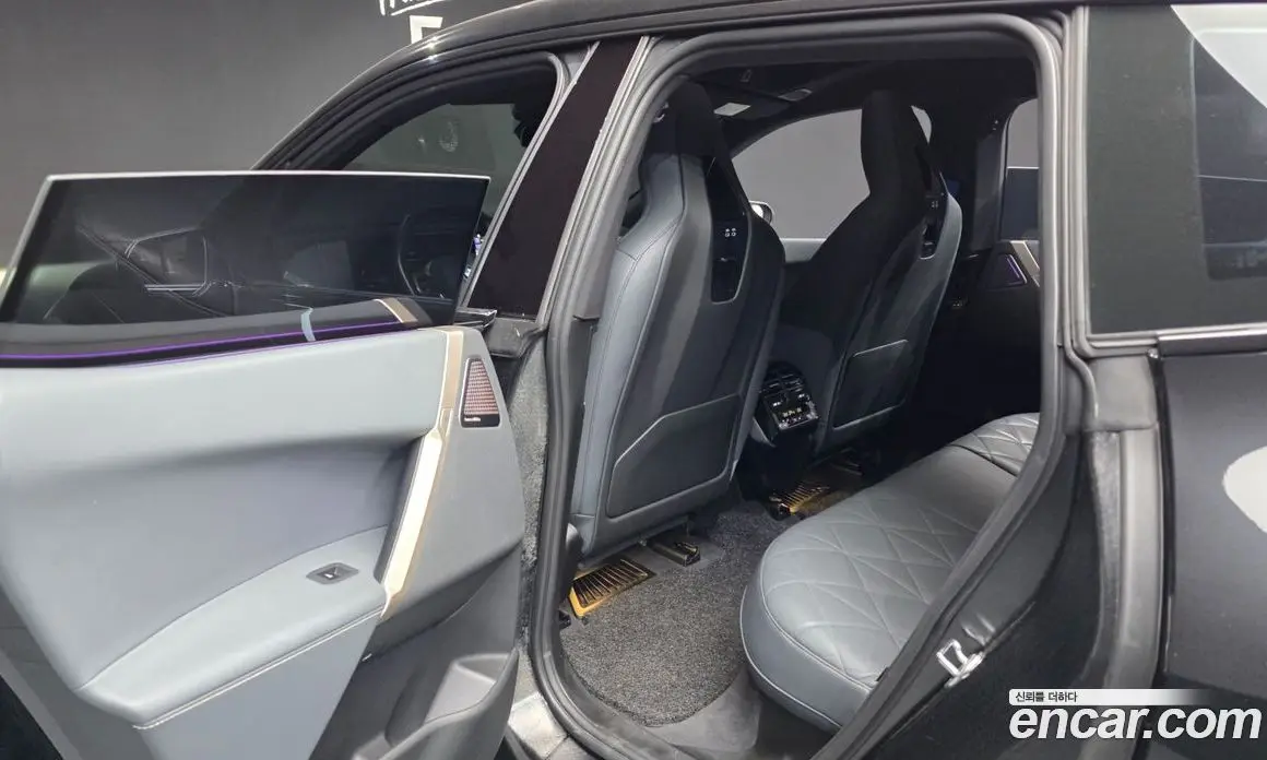 BMW iX 2023 0.3 автомат (гидро), фото 16
