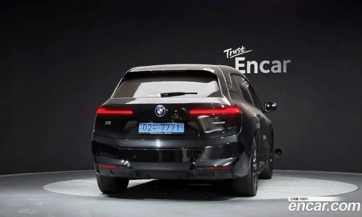 BMW iX 2023 0.3 автомат (гидро), фото 4