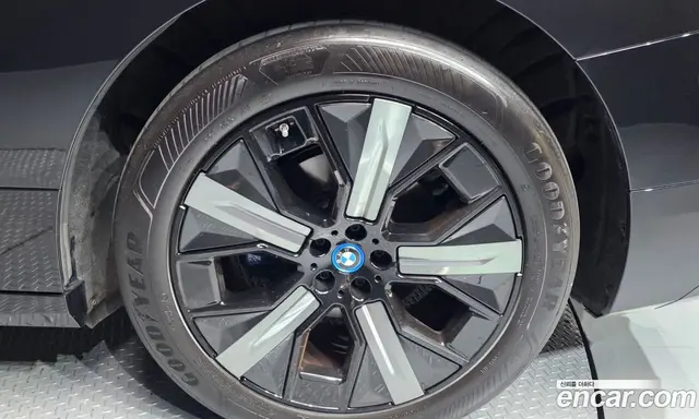 BMW iX 2023 0.3 автомат (гидро), миниатюра 7