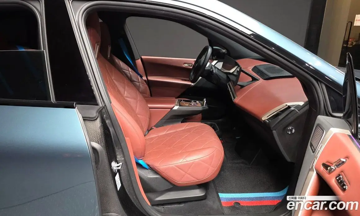 BMW iX 2023 0.3 автомат (гидро), фото 17 BMW iX 2023 0.3 автомат (гидро), фото 17