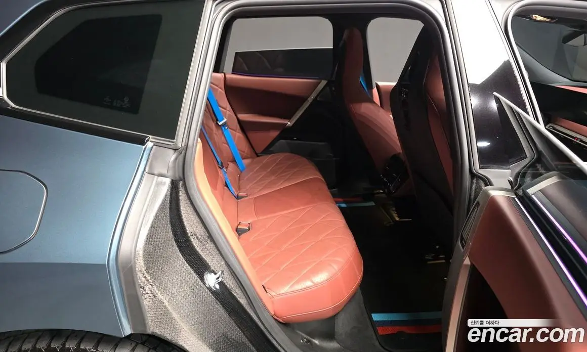 BMW iX 2023 0.3 автомат (гидро), фото 18 BMW iX 2023 0.3 автомат (гидро), фото 18