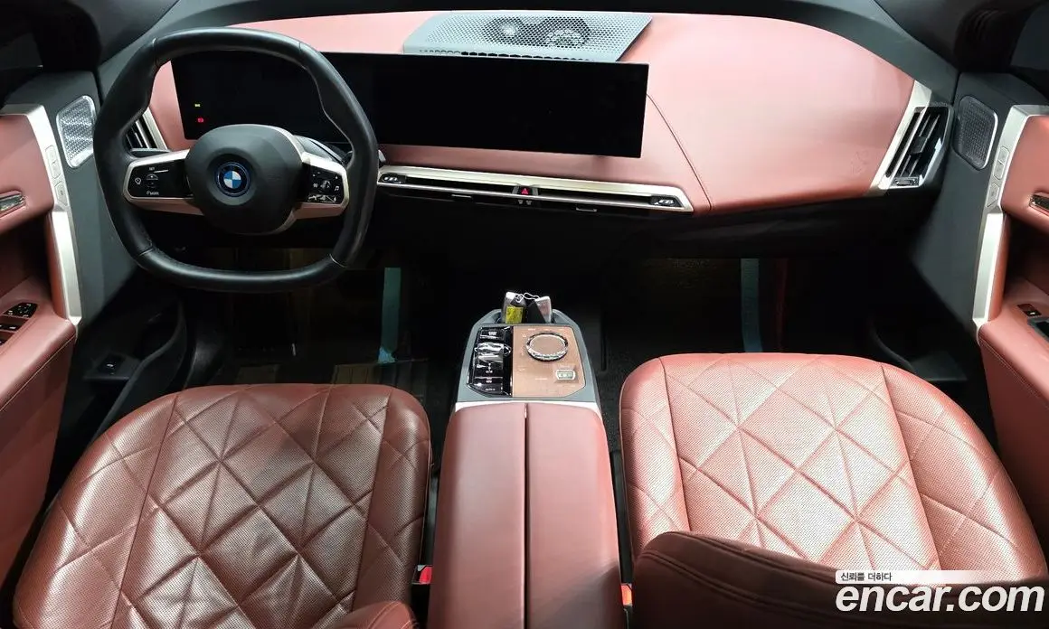 BMW iX 2023 0.3 автомат (гидро), фото 10 BMW iX 2023 0.3 автомат (гидро), фото 10