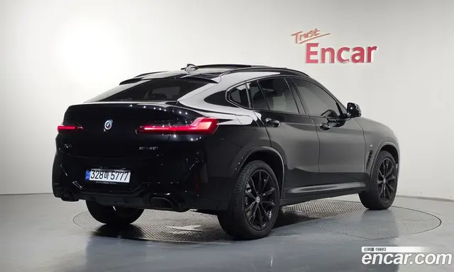 BMW X4 2025 2.0 автомат (гидро), миниатюра 2