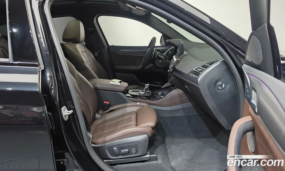 BMW X4 2025 2.0 автомат (гидро), фото 16