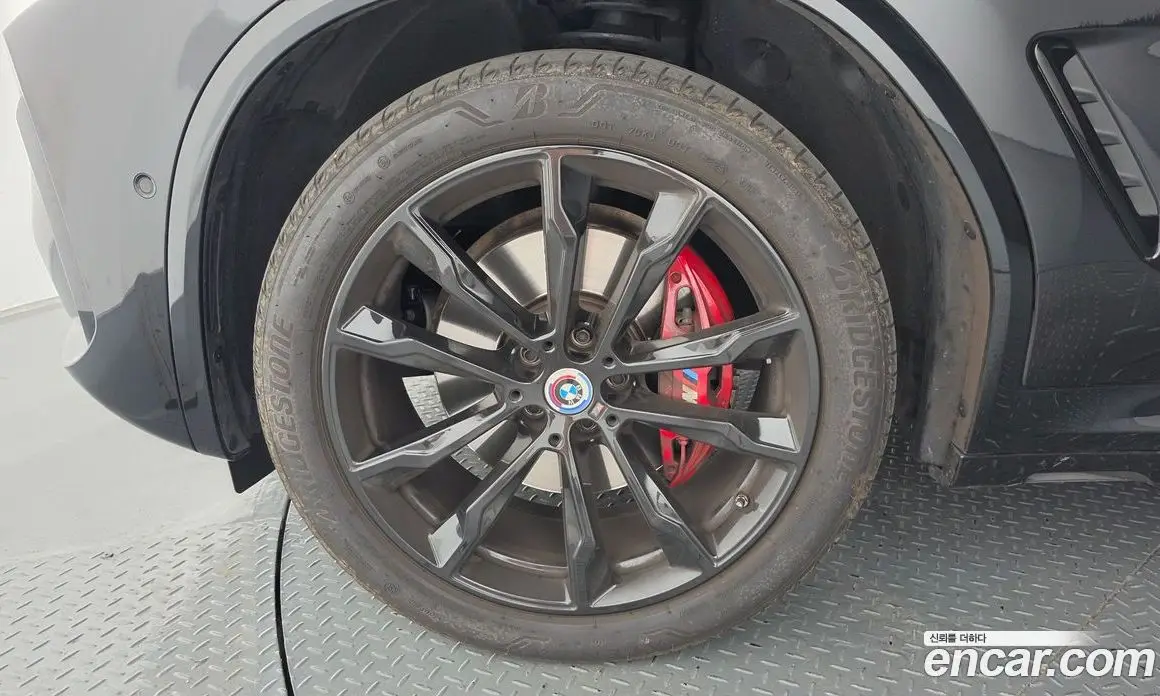 BMW X4 2025 2.0 автомат (гидро), фото 5