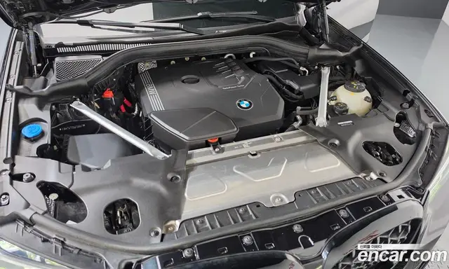 BMW X4 2025 2.0 автомат (гидро), миниатюра 6