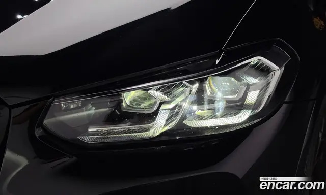 BMW X4 2025 2.0 автомат (гидро), миниатюра 8