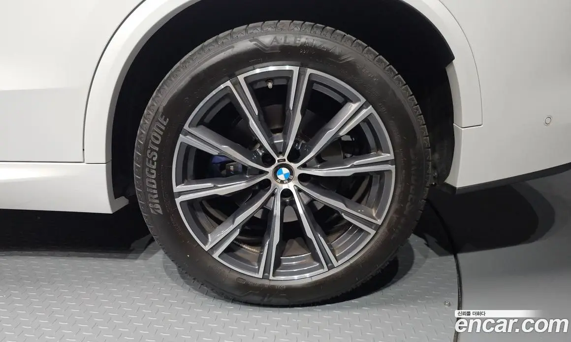 BMW X5 2024 3.0 автомат (гидро), фото 7