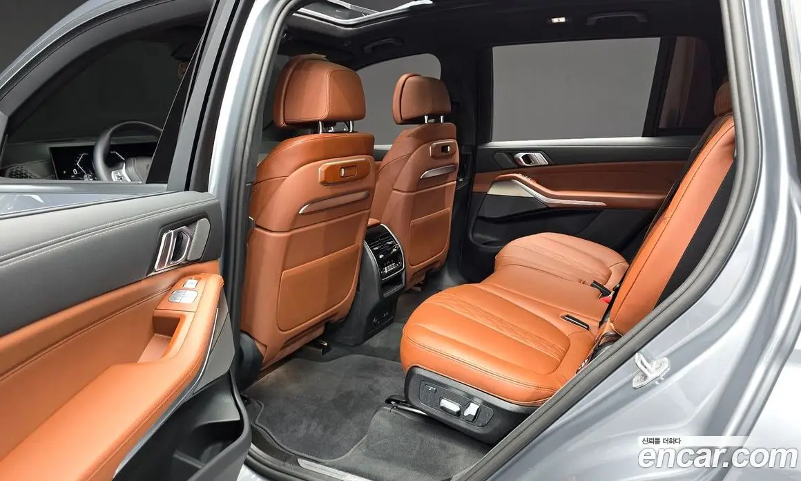 BMW X7 2024 3.0 автомат (гидро), фото 17