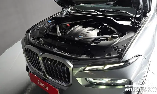 BMW X7 2024 3.0 автомат (гидро), миниатюра 6
