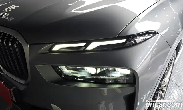 BMW X7 2024 3.0 автомат (гидро), миниатюра 8
