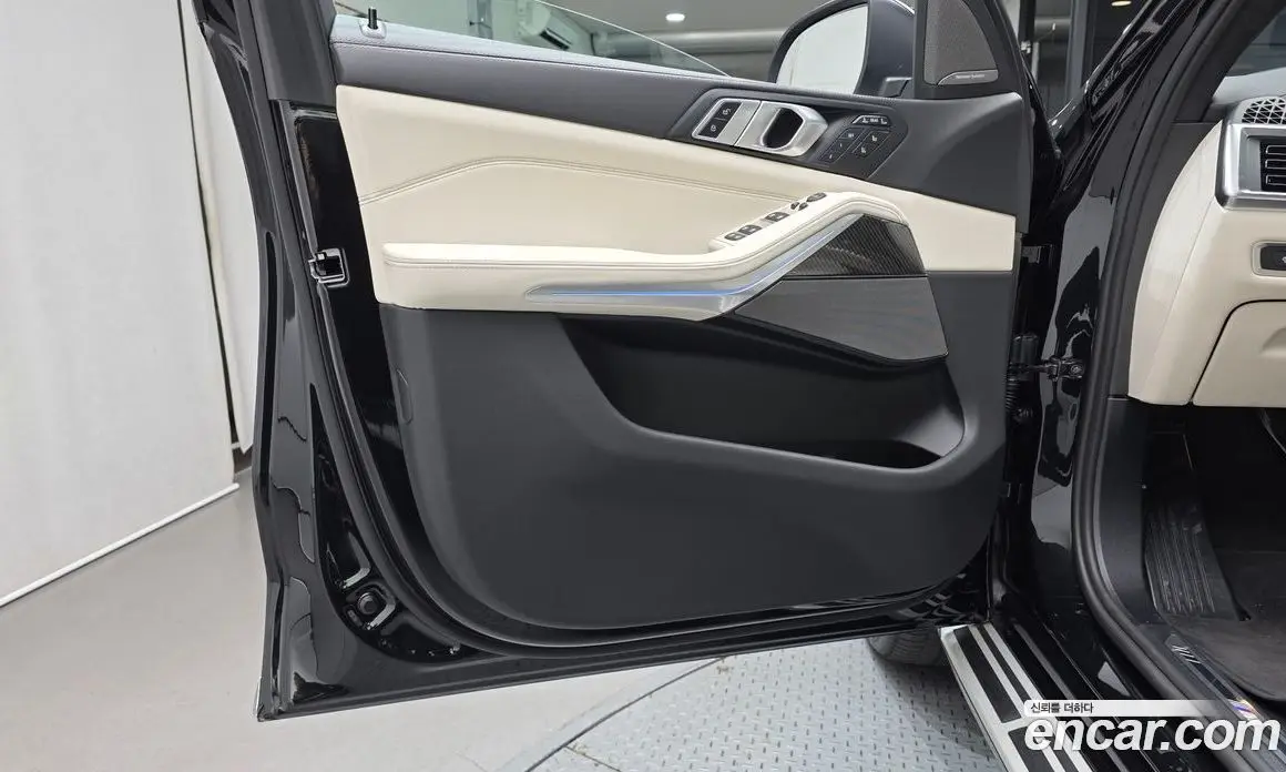 BMW X7 2025 3.0 автомат (гидро), фото 14