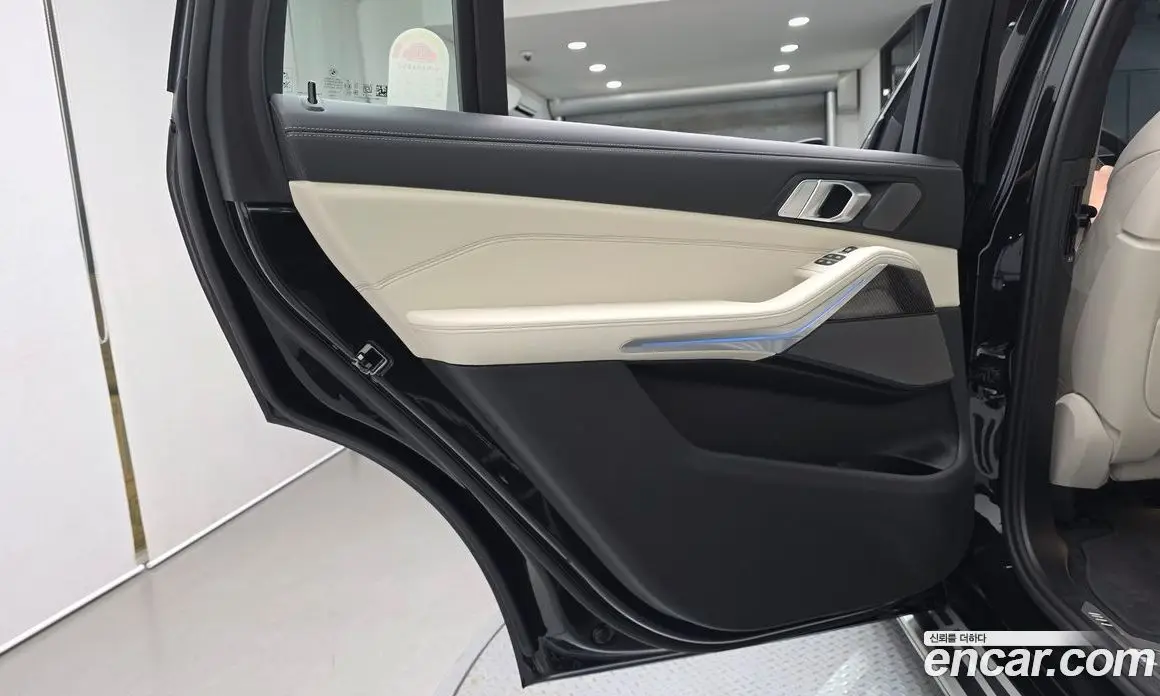 BMW X7 2025 3.0 автомат (гидро), фото 15