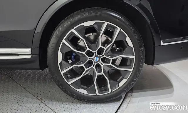 BMW X7 2025 3.0 автомат (гидро), миниатюра 7