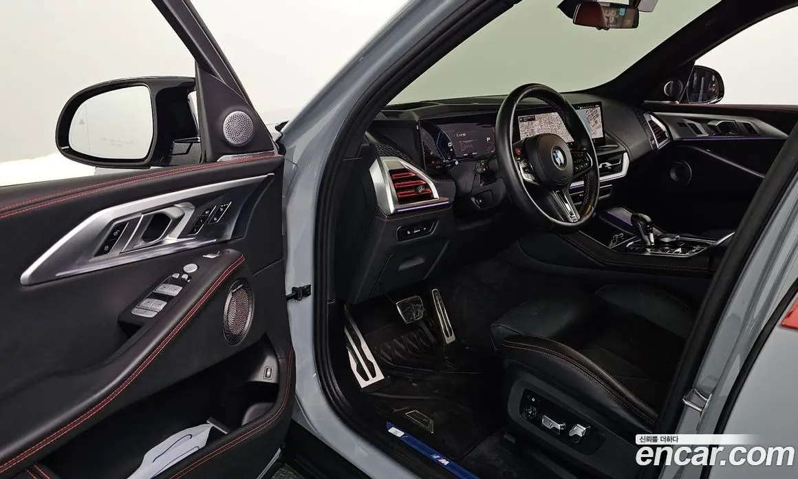 BMW XM 2024 4.4 автомат (гидро), фото 13