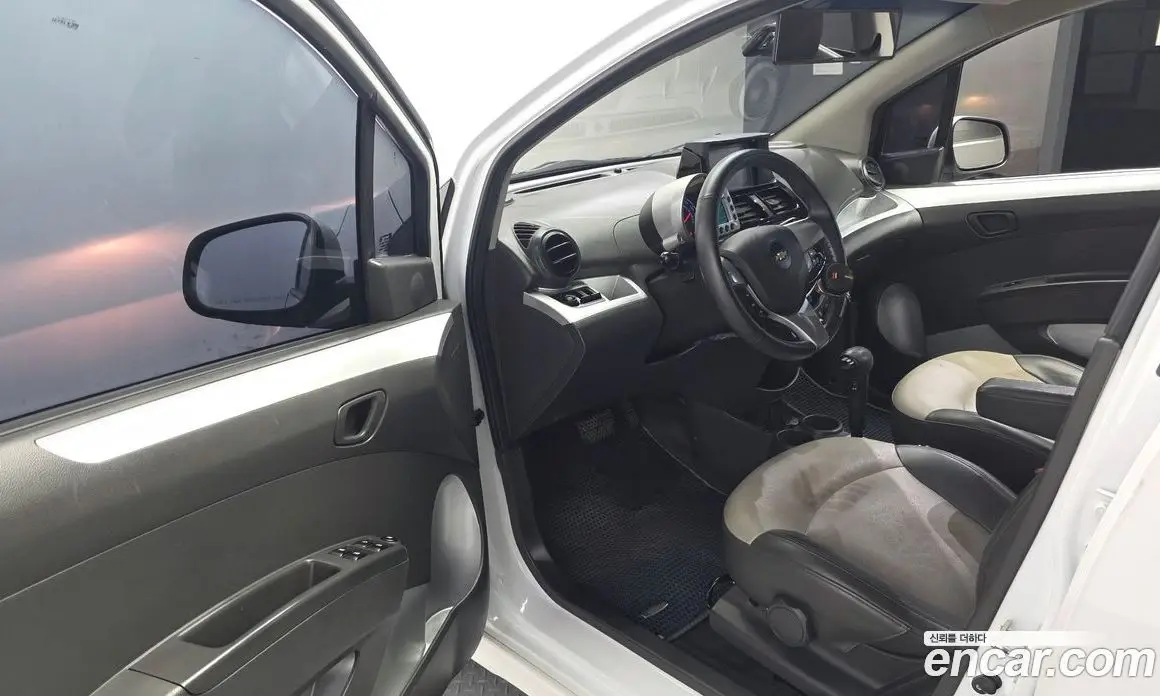 Chevrolet Spark 2012 1.0 автомат (гидро), фото 13