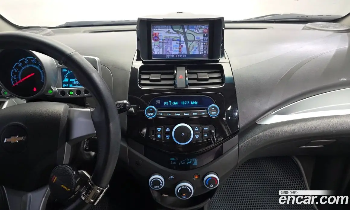 Chevrolet Spark 2012 1.0 автомат (гидро), фото 20
