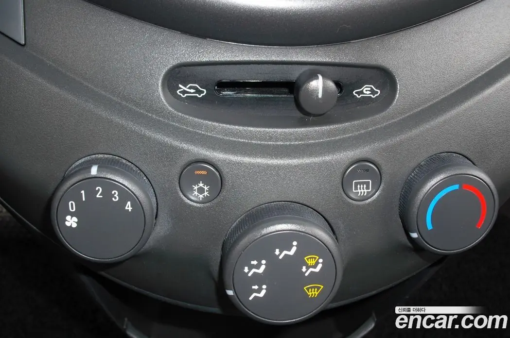 Chevrolet Spark 2012 1.0 автомат (гидро), фото 13