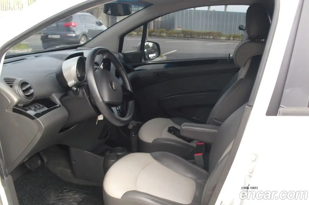 Chevrolet Spark 2012 1.0 автомат (гидро), фото 6