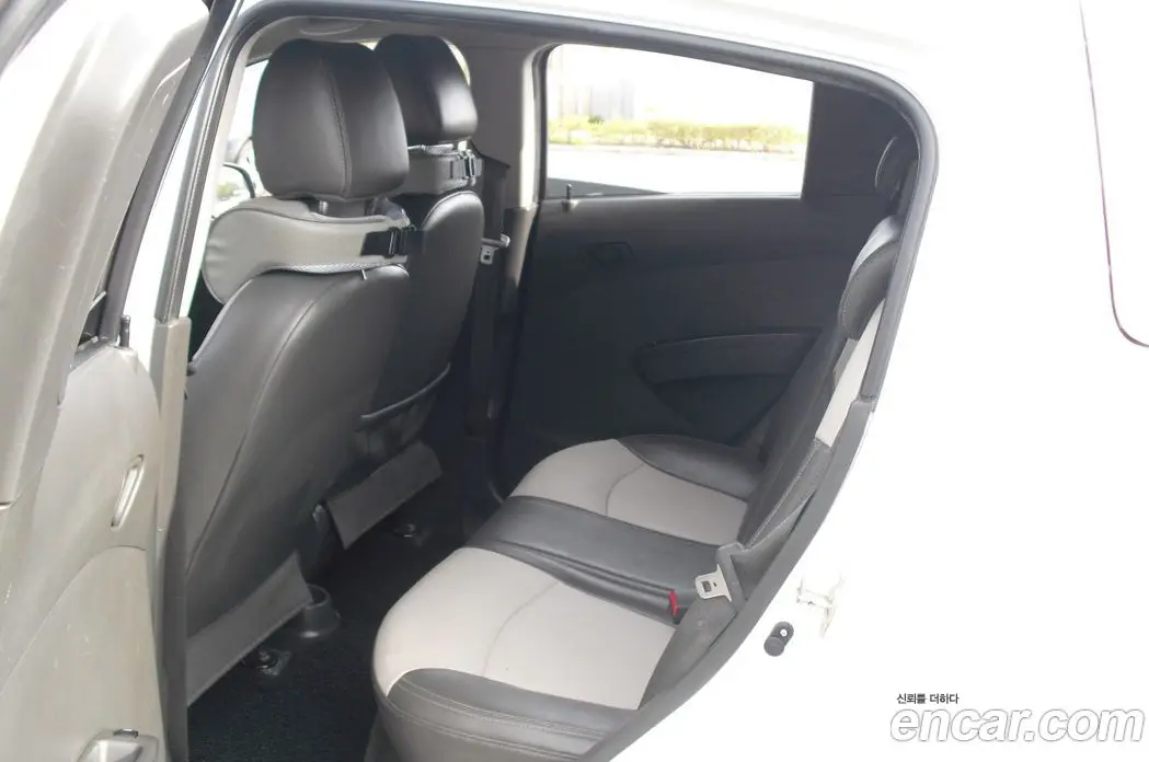 Chevrolet Spark 2012 1.0 автомат (гидро), фото 7