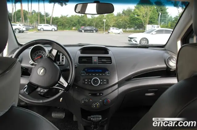 Chevrolet Spark 2012 1.0 автомат (гидро), миниатюра 8