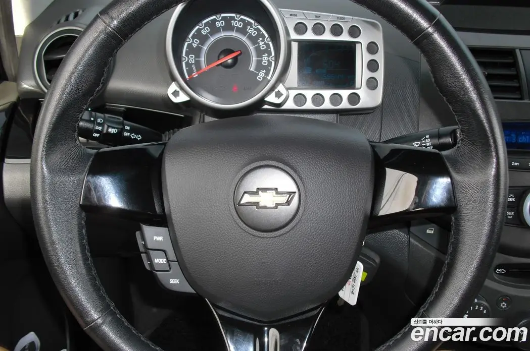 Chevrolet Spark 2012 1.0 автомат (гидро), фото 10
