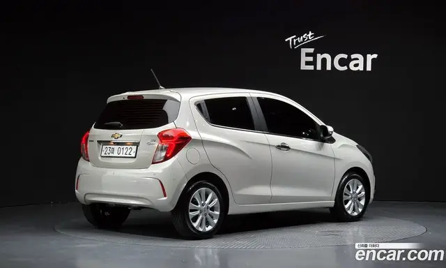 Chevrolet Spark 2016 1.0 автомат (гидро), миниатюра 2