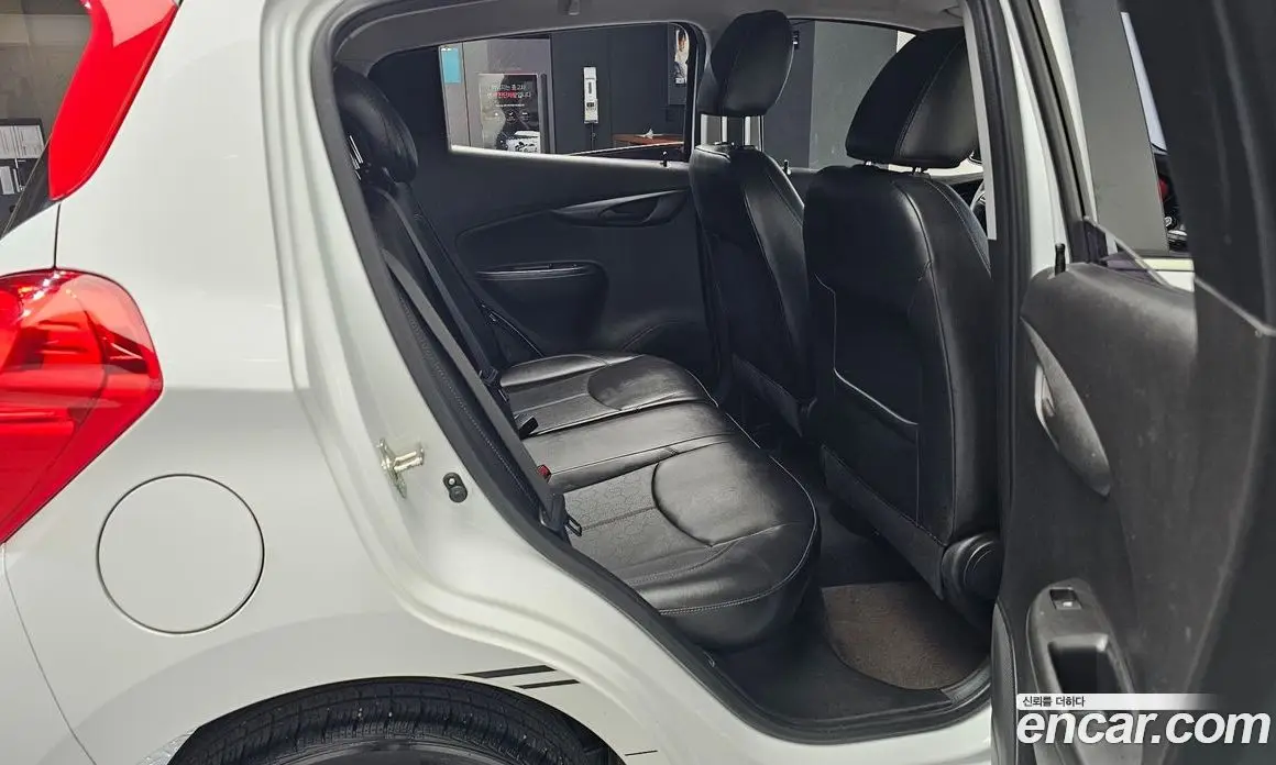 Chevrolet Spark 2016 1.0 автомат (гидро), фото 17