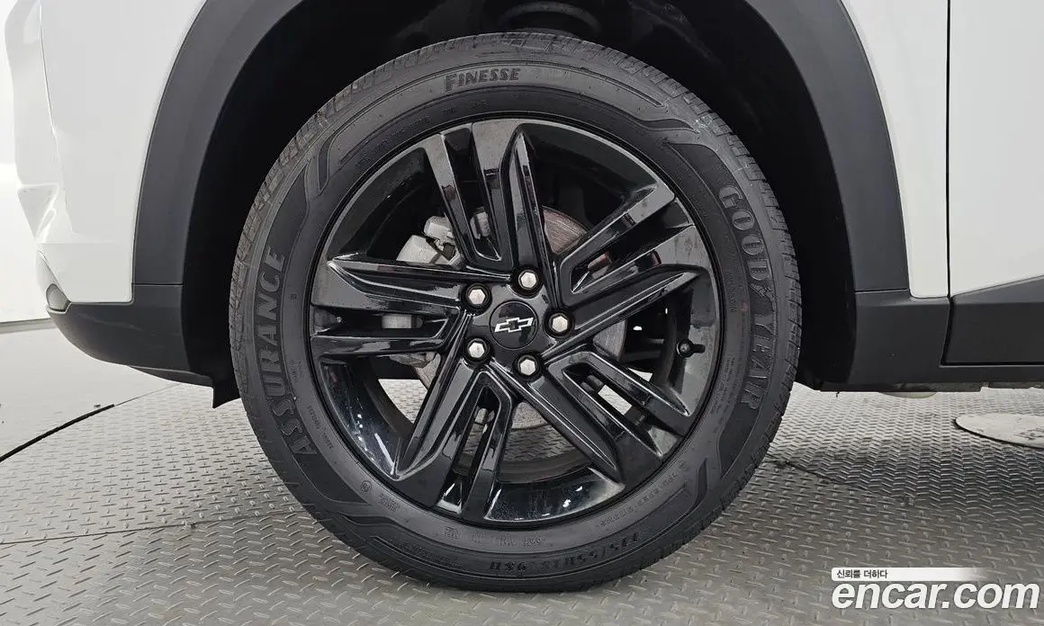 Chevrolet Trax 2023 1.2 автомат (гидро), фото 4