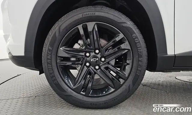 Chevrolet Trax 2023 1.2 автомат (гидро), миниатюра 4