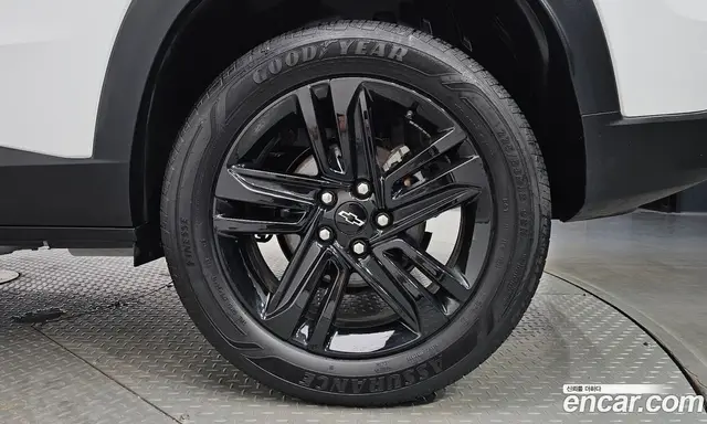 Chevrolet Trax 2023 1.2 автомат (гидро), миниатюра 6